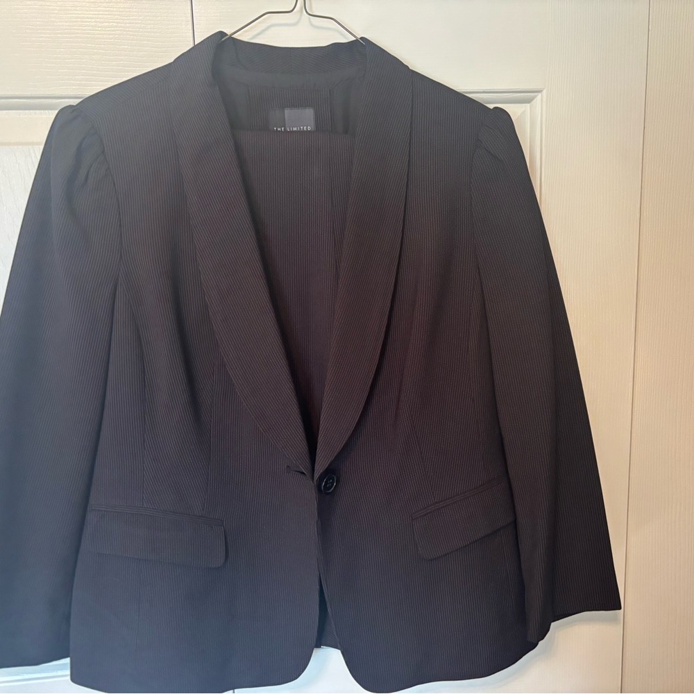Black Pin Striped Women’s business suit The Limited-Large Blazer. Size 14 Pants.